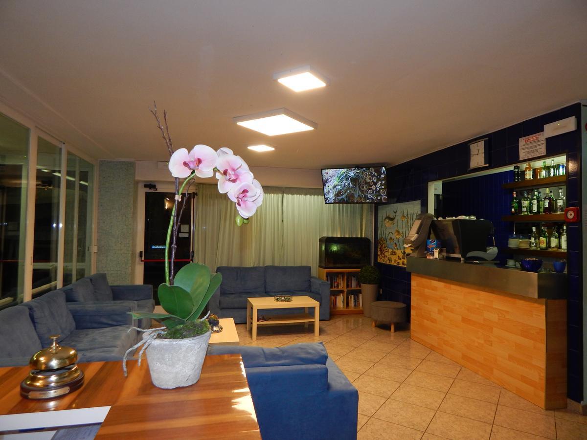 Hotel Vera リッチョーネ エクステリア 写真